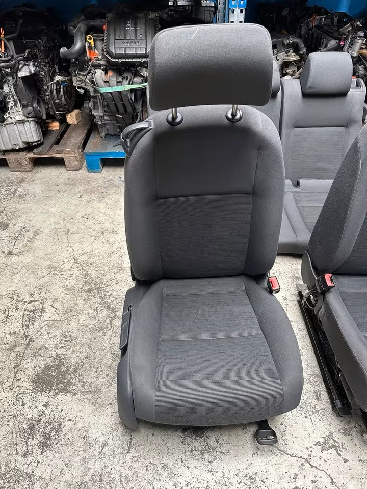 Innenausstattung Sitze Vw Golf V 5 1K 3-Tür Modell Stoff