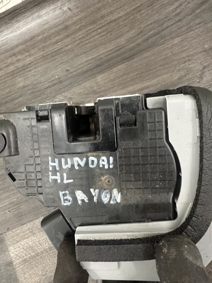 81410-Q0400 Türschloss Hinten Links für Hyundai Bayon