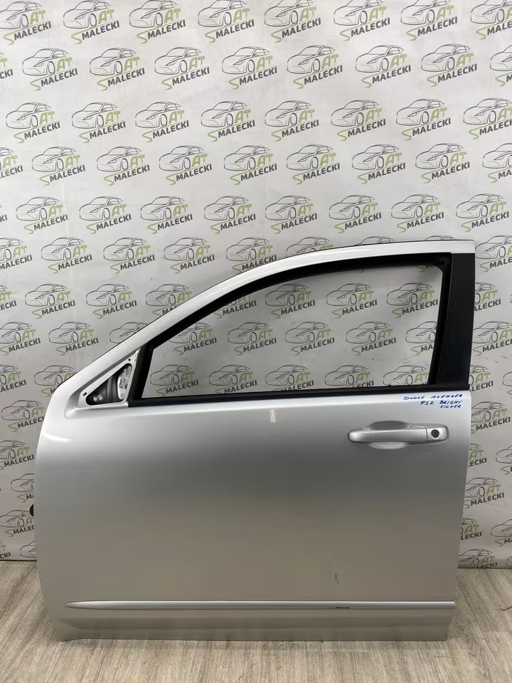 Türe Tür Vorne Links Dodge Avenger Farbe PS2 Bright Silver