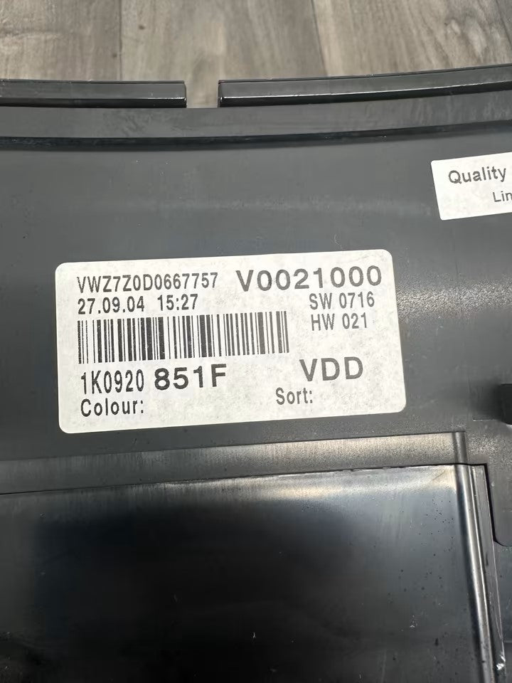 1K0920851F Tacho Kombiinstrument VW Golf V Modell