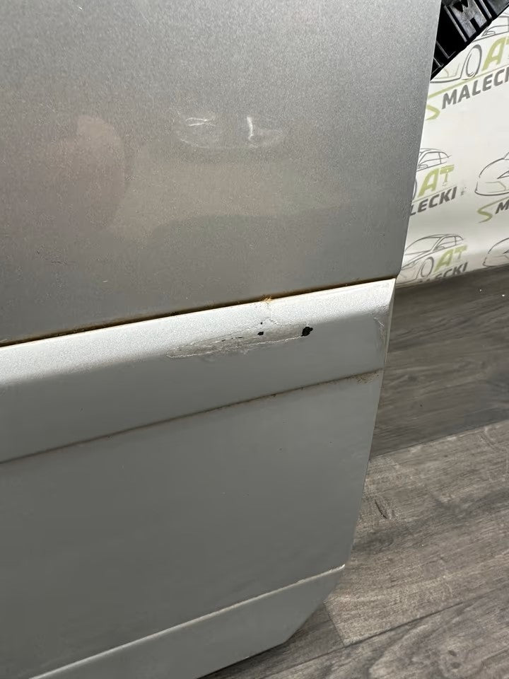 Door Rear Right Audi A4 8E B7 Model Color LY7W Silver