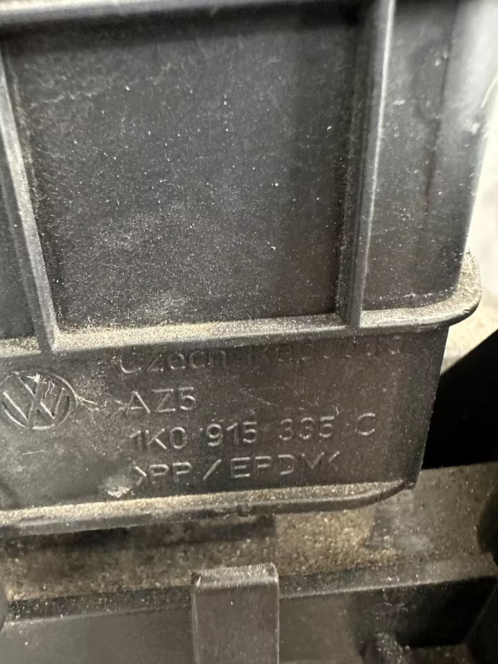 1K0915325A Batteriehalterung Batterieträger VW Passat 3C