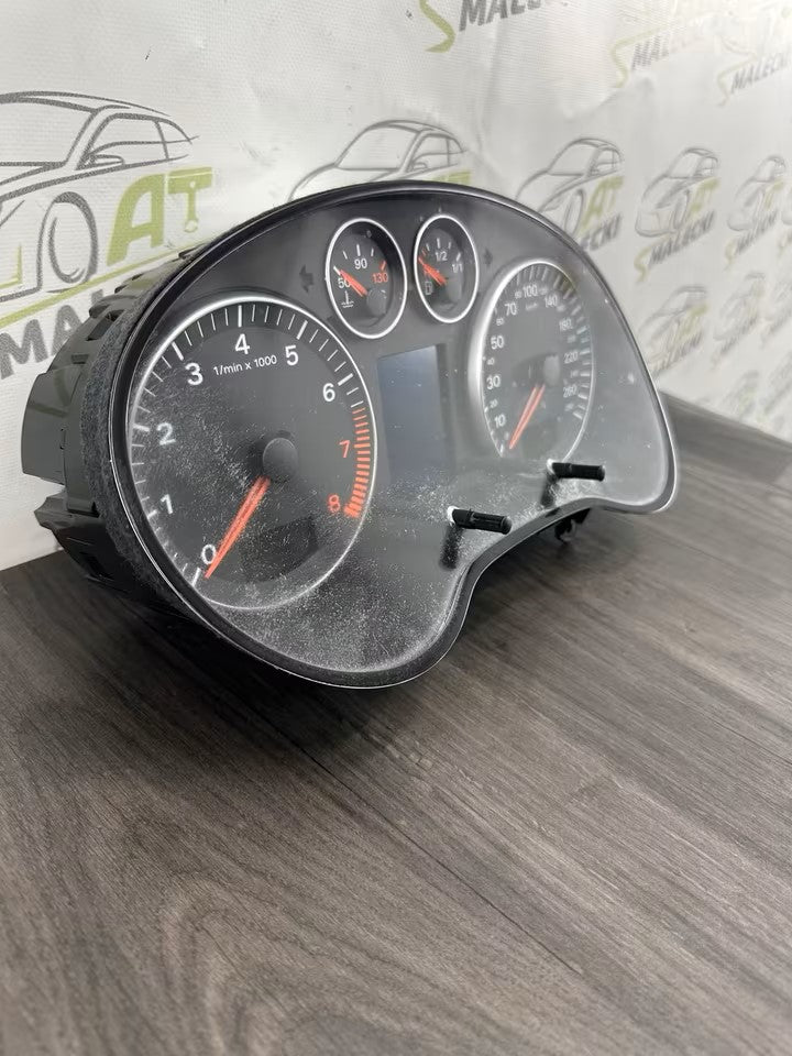 8P0920931B Tacho Kombiinstrument Audi A3 8P Modelle 2.0 FSI