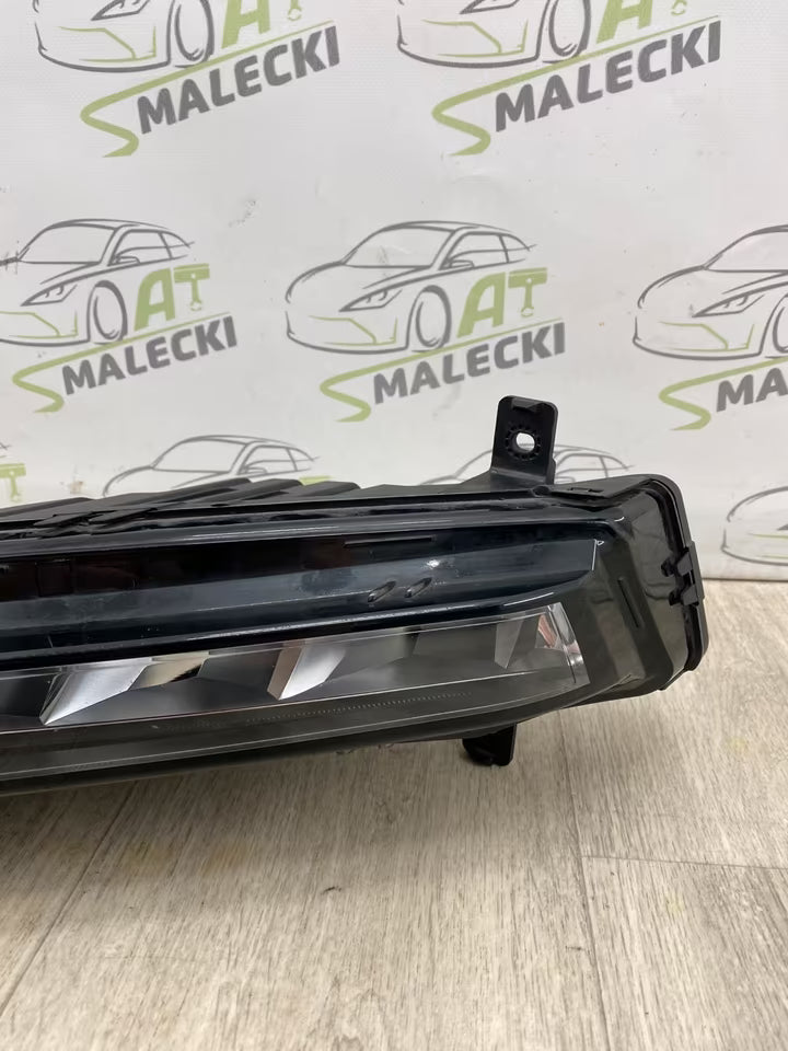 3V0 941 699 B Scheinwerfer Nebel LED Skoda Superb 3V Modell