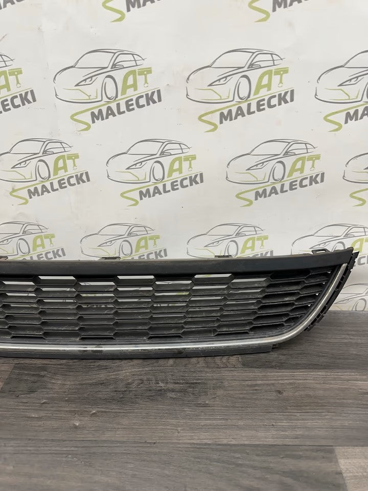 Originale Stoßstangen Gitter Mitte Vw Polo 6R Modell 6R0853677B