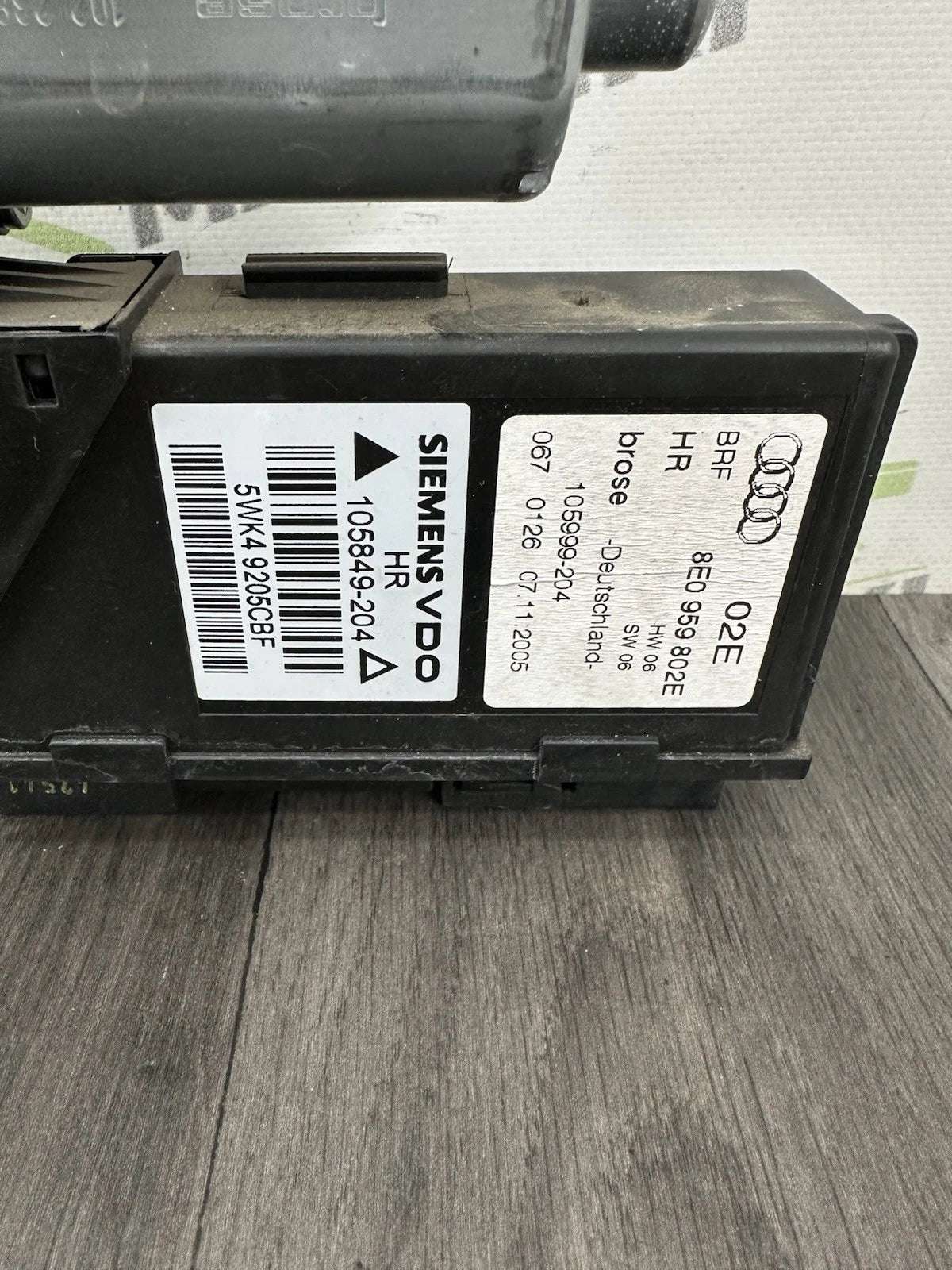8E0959802E Fensterhebermotor Hinten Rechts Audi A4 B7 8E Modelle 5WK49205CBF