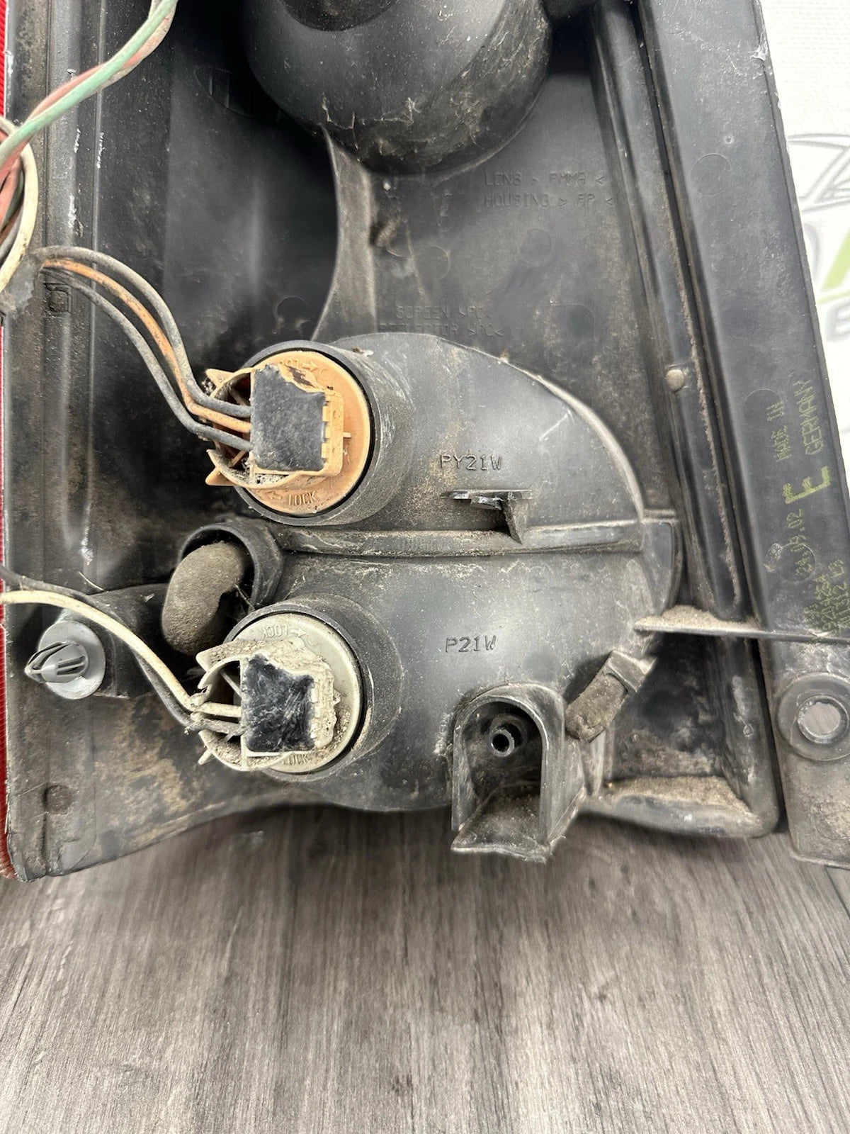 09204254 Heckleuchte Rücklicht Hinten Rechts Opel Agila A