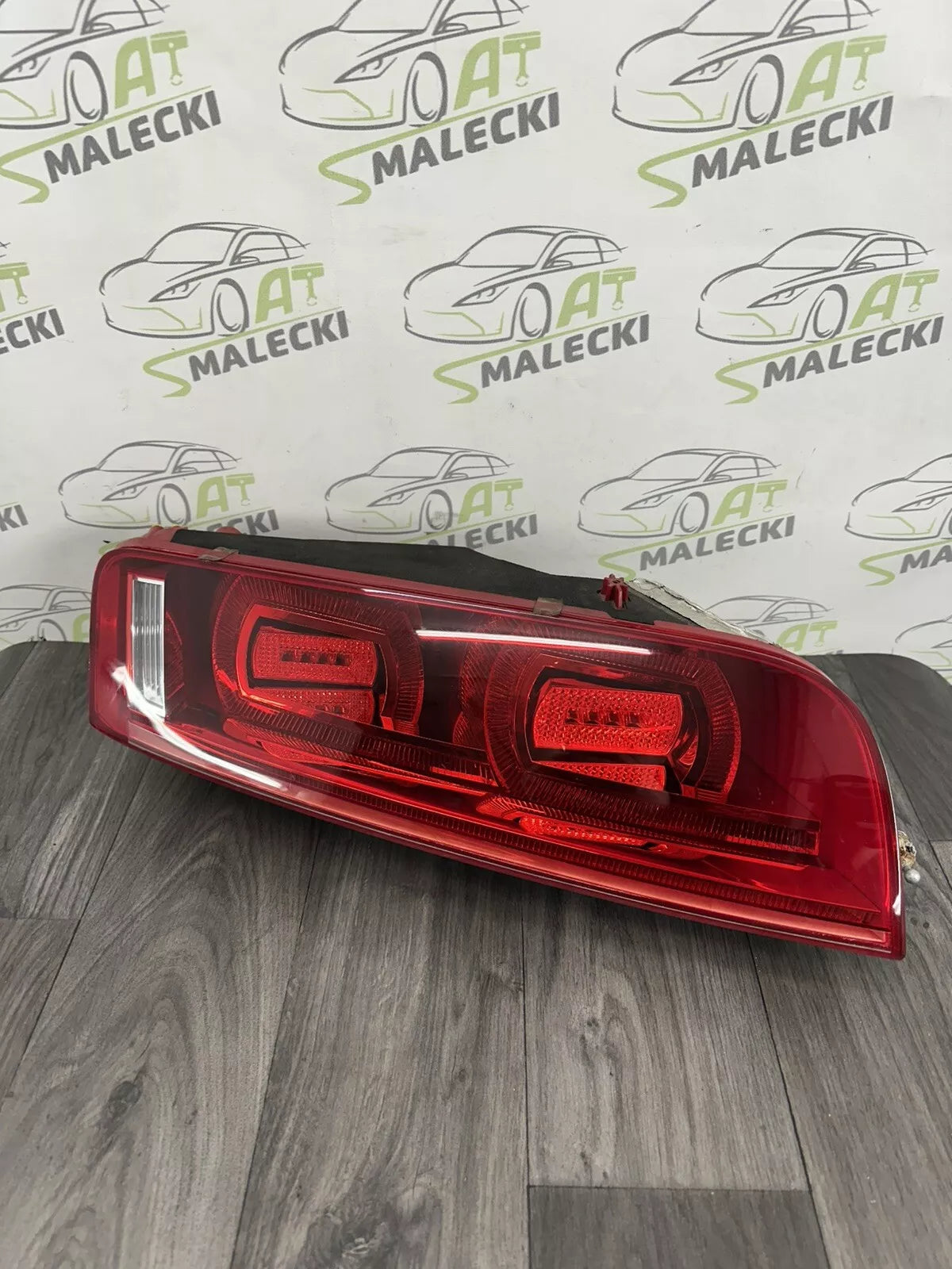 420945095 LED Rücklicht Heckleuchte Links Audi R8 07-12 Bj Original Europa