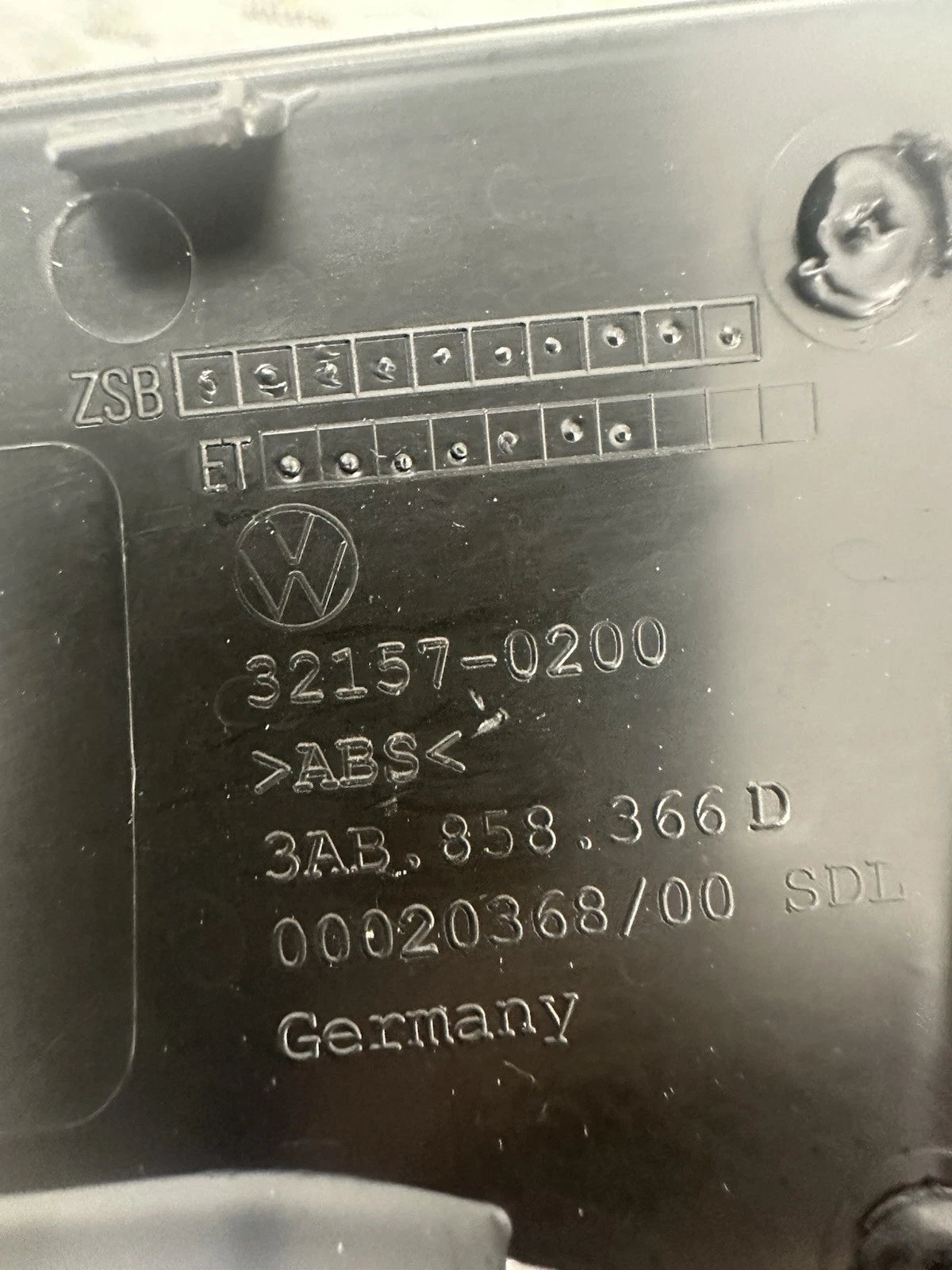 3AB858366D Armaturenbrett Tacho Verkleidung VW Passat B7 3AB 858 366 D