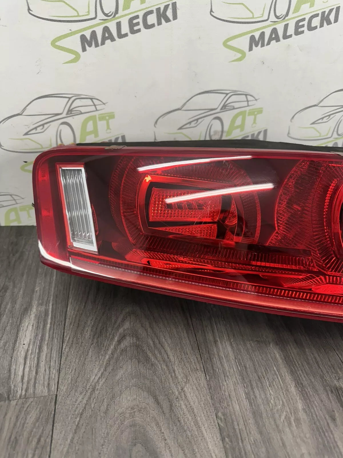 420945095 LED Rücklicht Heckleuchte Links Audi R8 07-12 Bj Original Europa