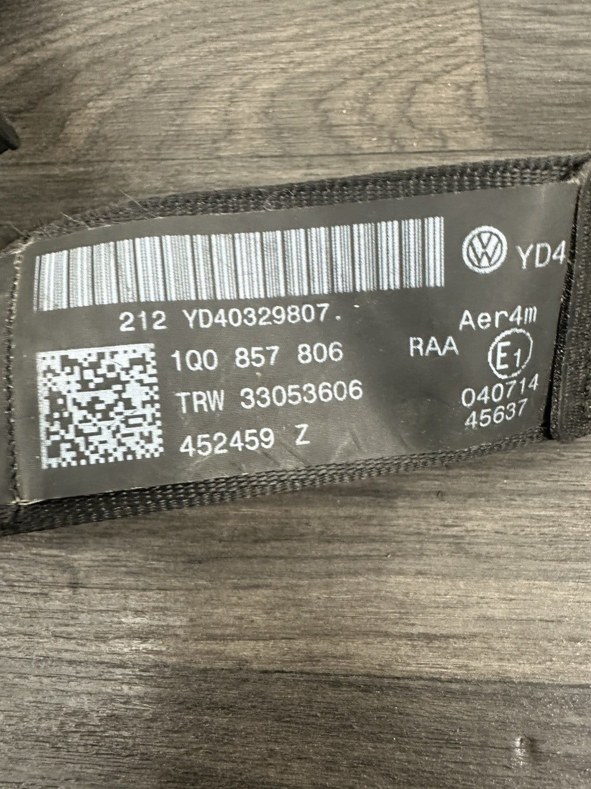 6304118