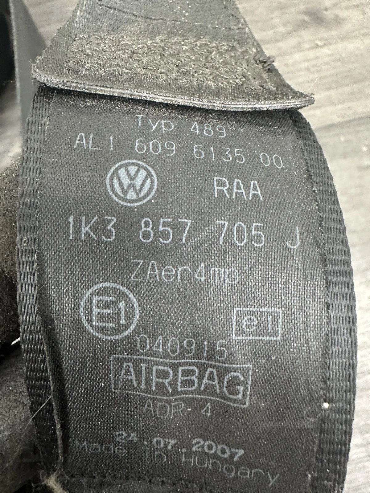 1K3857705J Sicherheitsgurt Gurt Vorne Links VW Golf V 3-Türer Modell