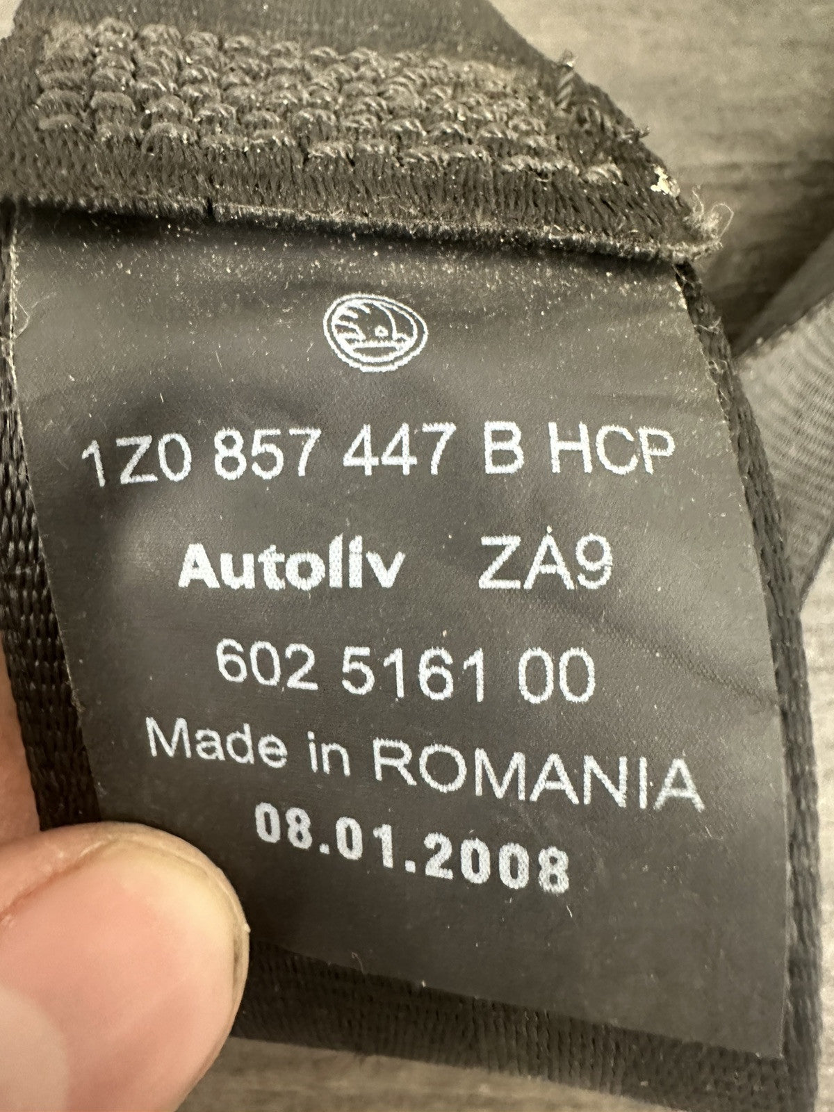 6305653