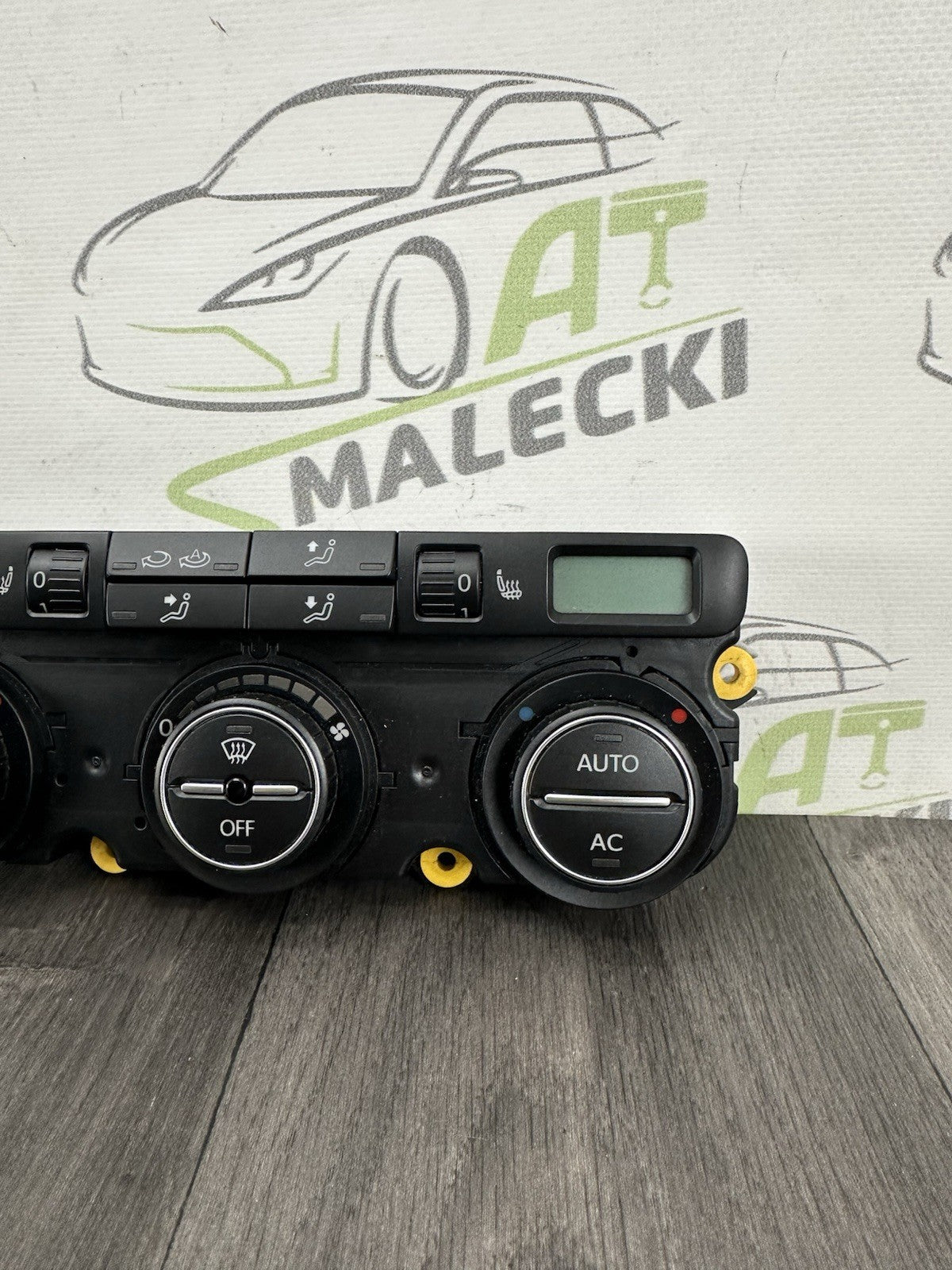 6304303