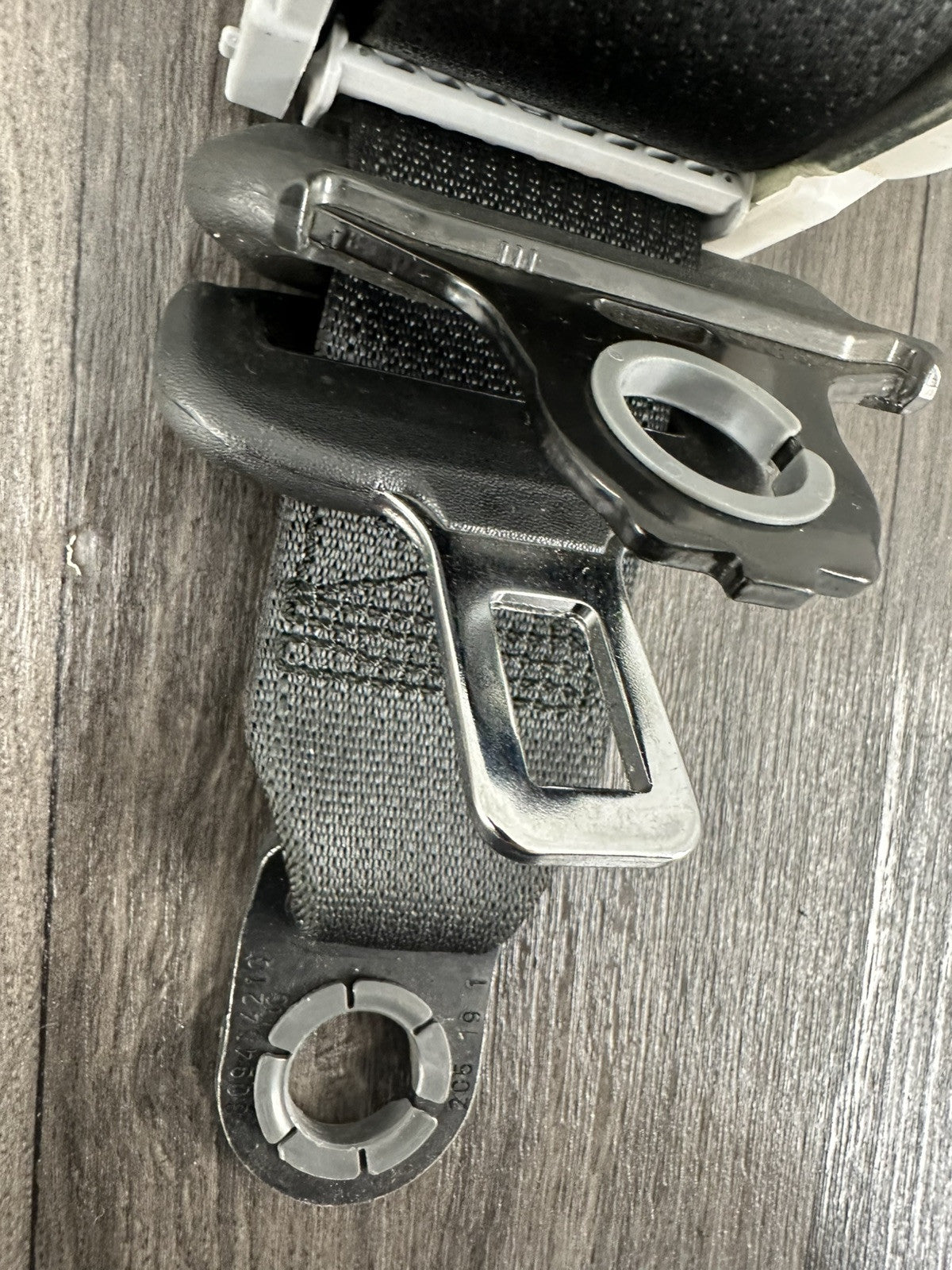 6304695
