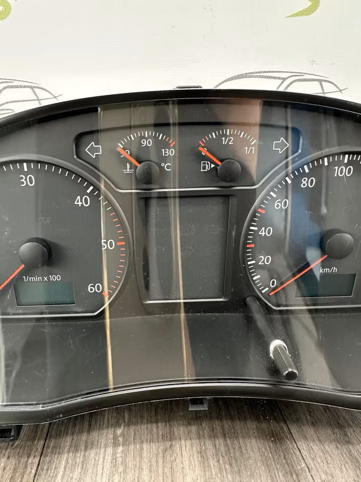 6Q0920825F Tacho Kombiinstrument Vw Polo 9N3 1,4 Tdi 220000km