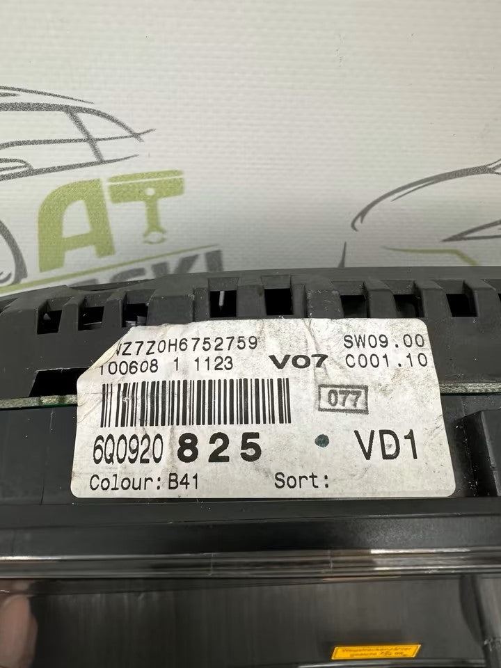 6Q0920825 Tacho Kombiinstrument Vw Polo 9N3 1,2 Benzin 93000km