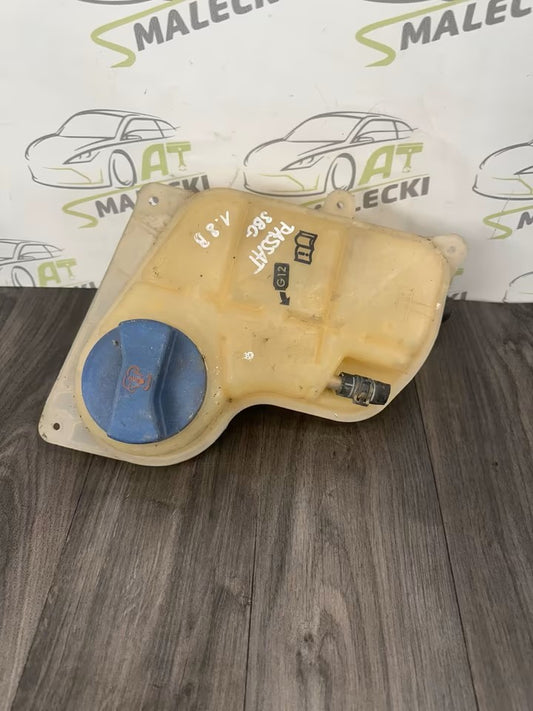 8D0121403J Ausgleichsbehälter Kühlwasserbehälter VW Passat 3BG