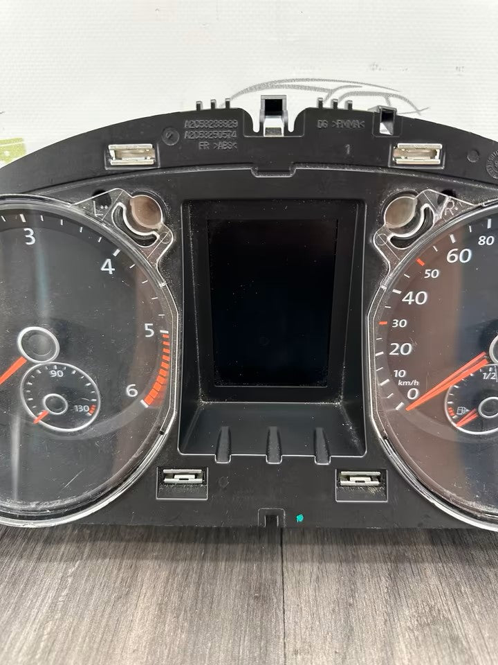 3C8920870A Tacho Kombiinstrument Vw Passat CC 2,0 Tdi 120000km