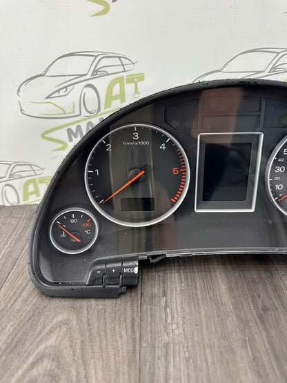 8E0920900K Tacho Kombiinstrument Audi A4 B6 8E 8H 2,5 Tdi