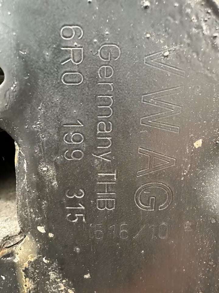 6R0199315 Front axle front carrier Vw Polo 6R models