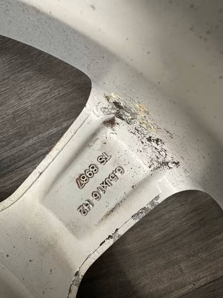 Alufelgen Satz 4 Stück CMS222/12 Modell 16 Zoll 5x112 Vw Audi