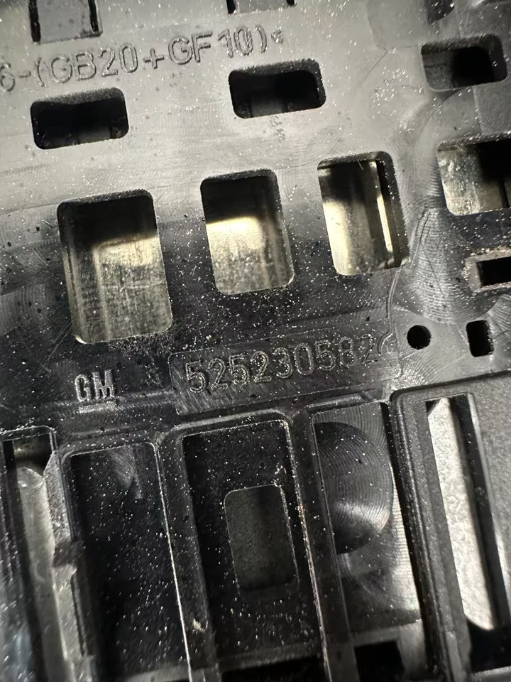 5252300582 Massepoltrennung 13491093 Opel Corsa E