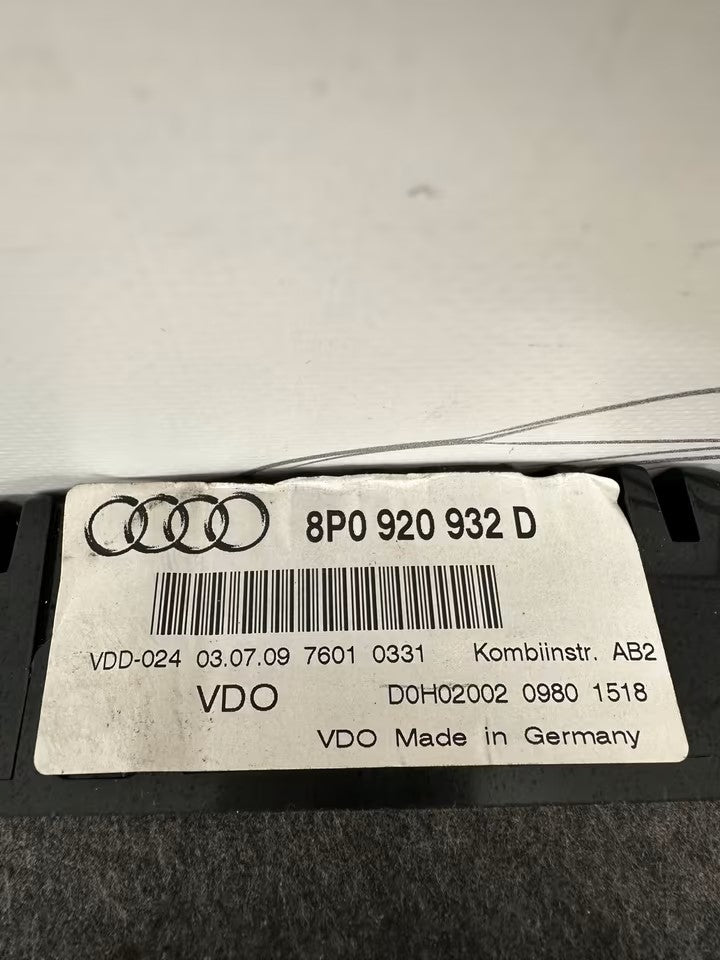 8P0920932D Tacho Kombiinstrument Audi A3 8P FL ab 2008 Bj Benzin