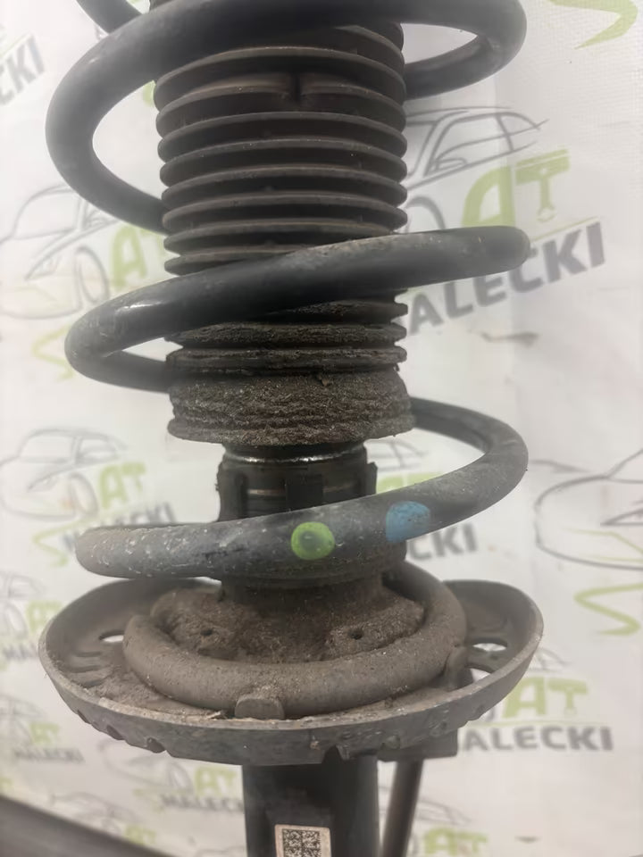 Achsschenkel Radnabe Federbein links Ibiza 6J Polo 6R 1,6 TDI