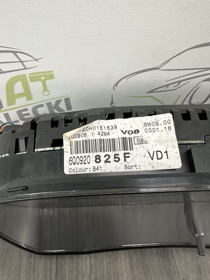 6Q0920825F Tacho Kombiinstrument Vw Polo 9N3 1,4 Tdi Diesel