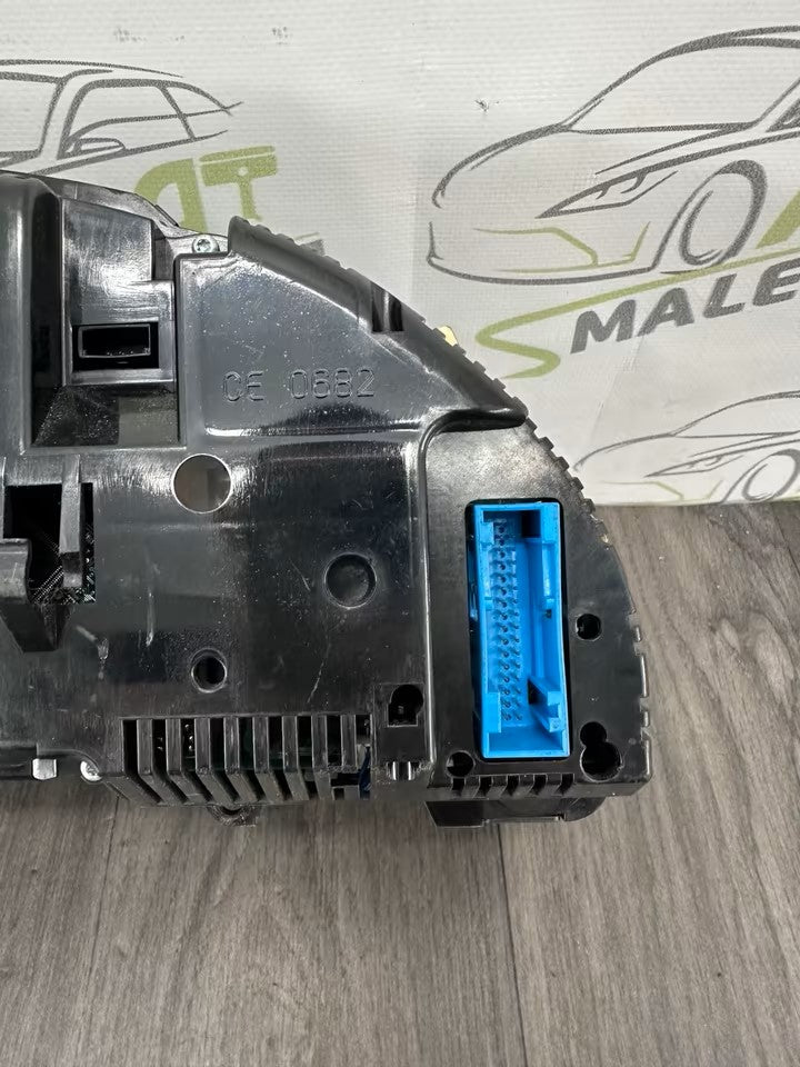 8E0920932 Tacho Kombiinstrument Audi A4 B7 8E 8H Farbdisplay