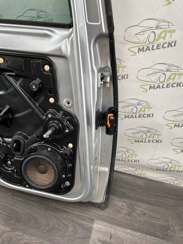 Türe Tür Hinten Links Vw Golf VI 6 5K Modell Farbe LA7W Silber