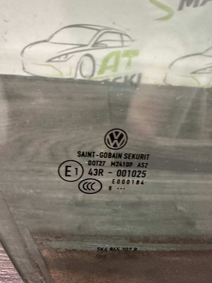 5K4845202B Seitenscheibe Vorne Rechts VW Golf VI
