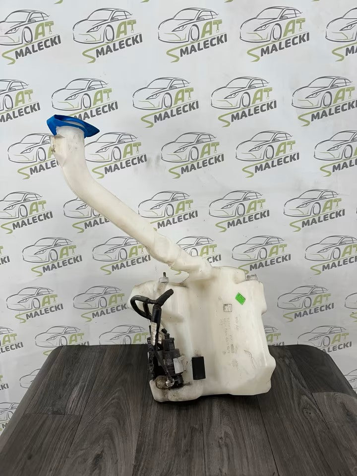 6Q0955453S Windscreen washer reservoir including pump SRA VW Polo 9N3 model