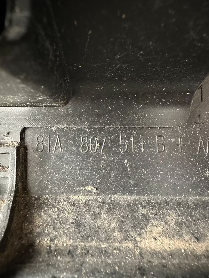 81A 807 511 B Stoßstange Hinten Audi Q2 81A Modell Weiß