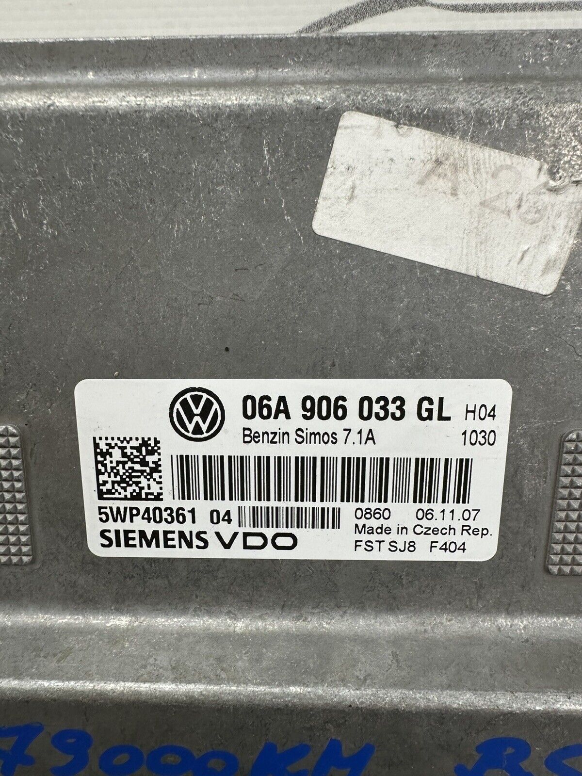 6304870