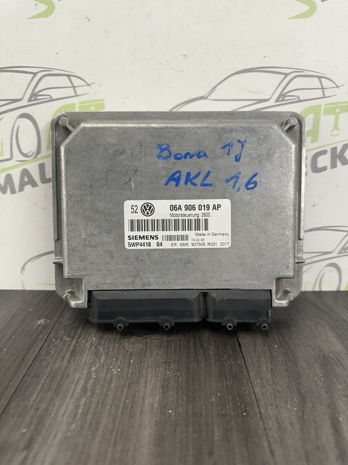 6304893