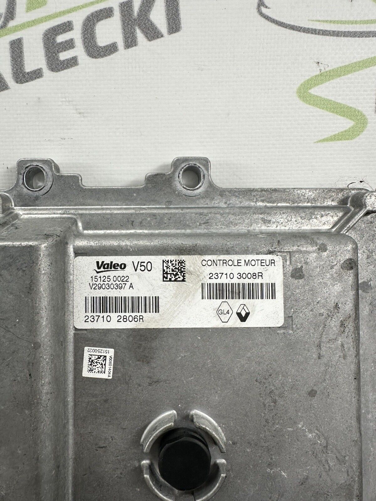 6304877