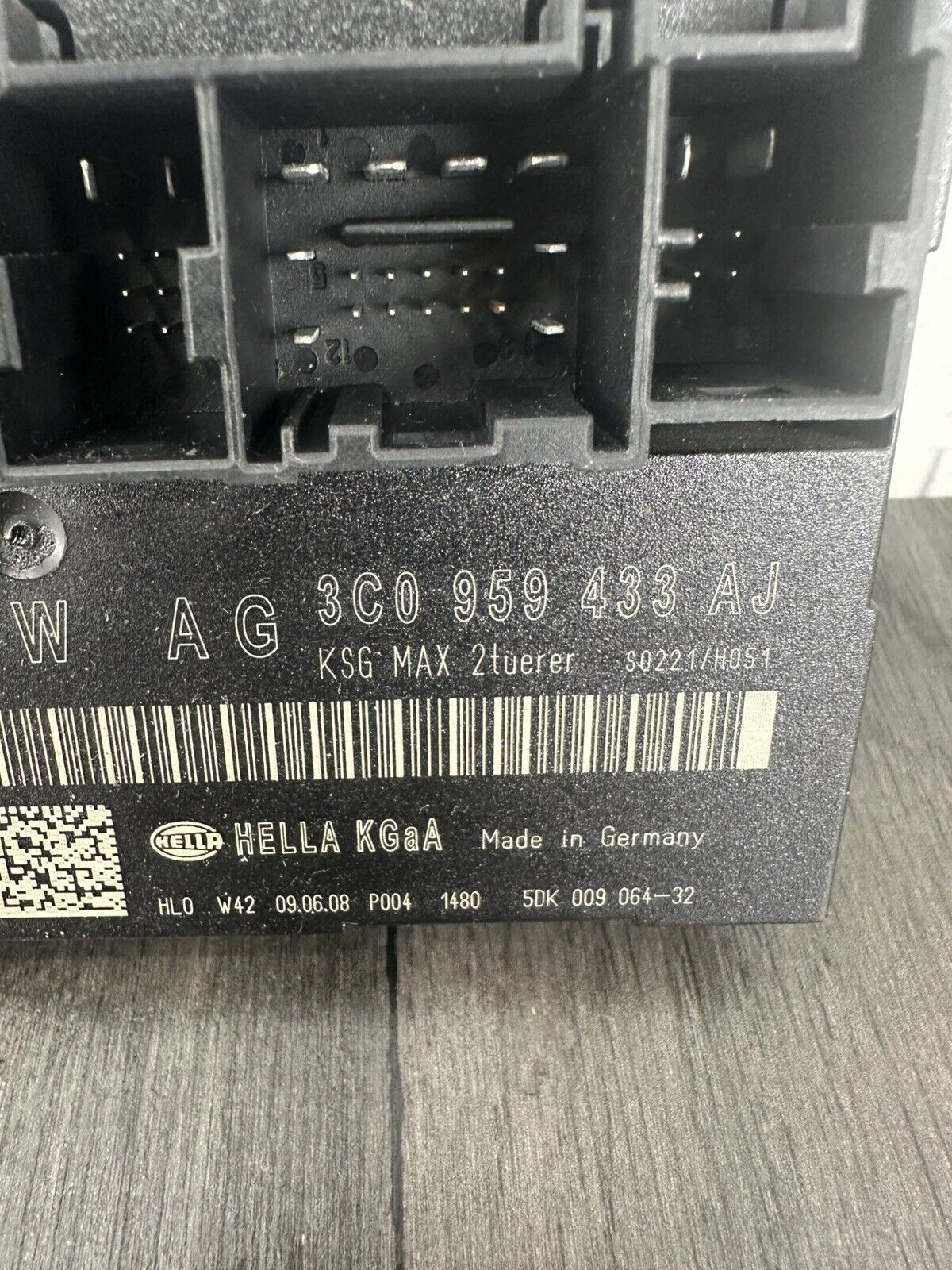 6305527