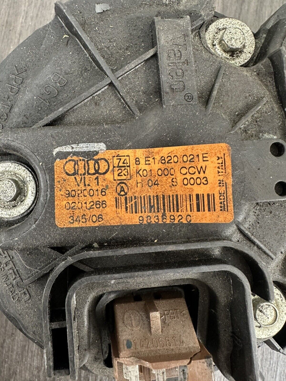 6308517