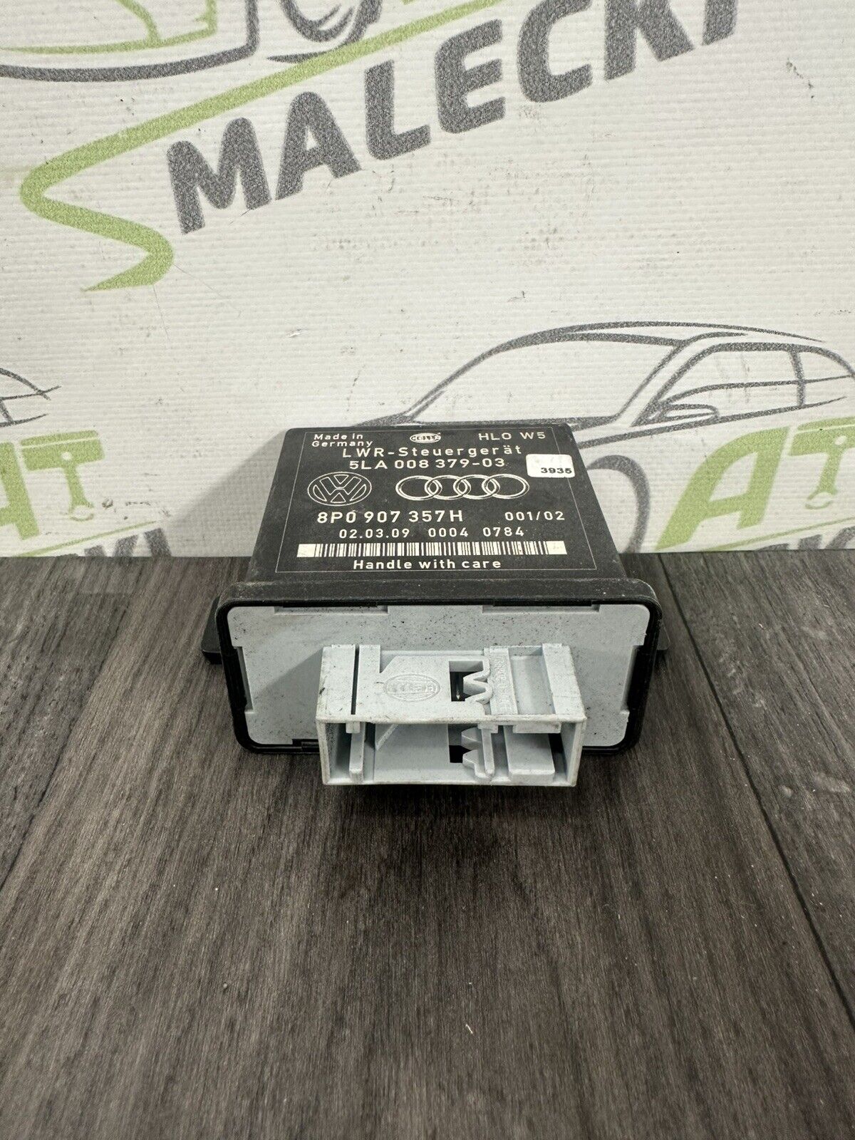 6305316