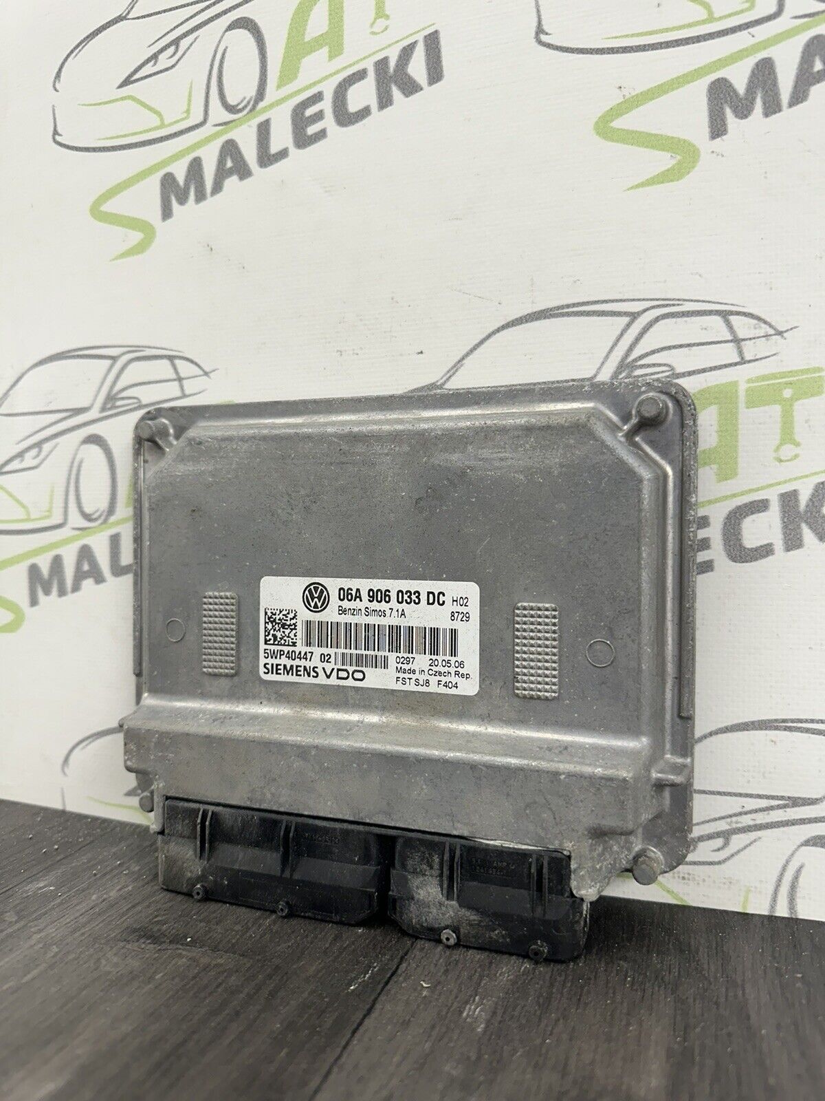 6304652