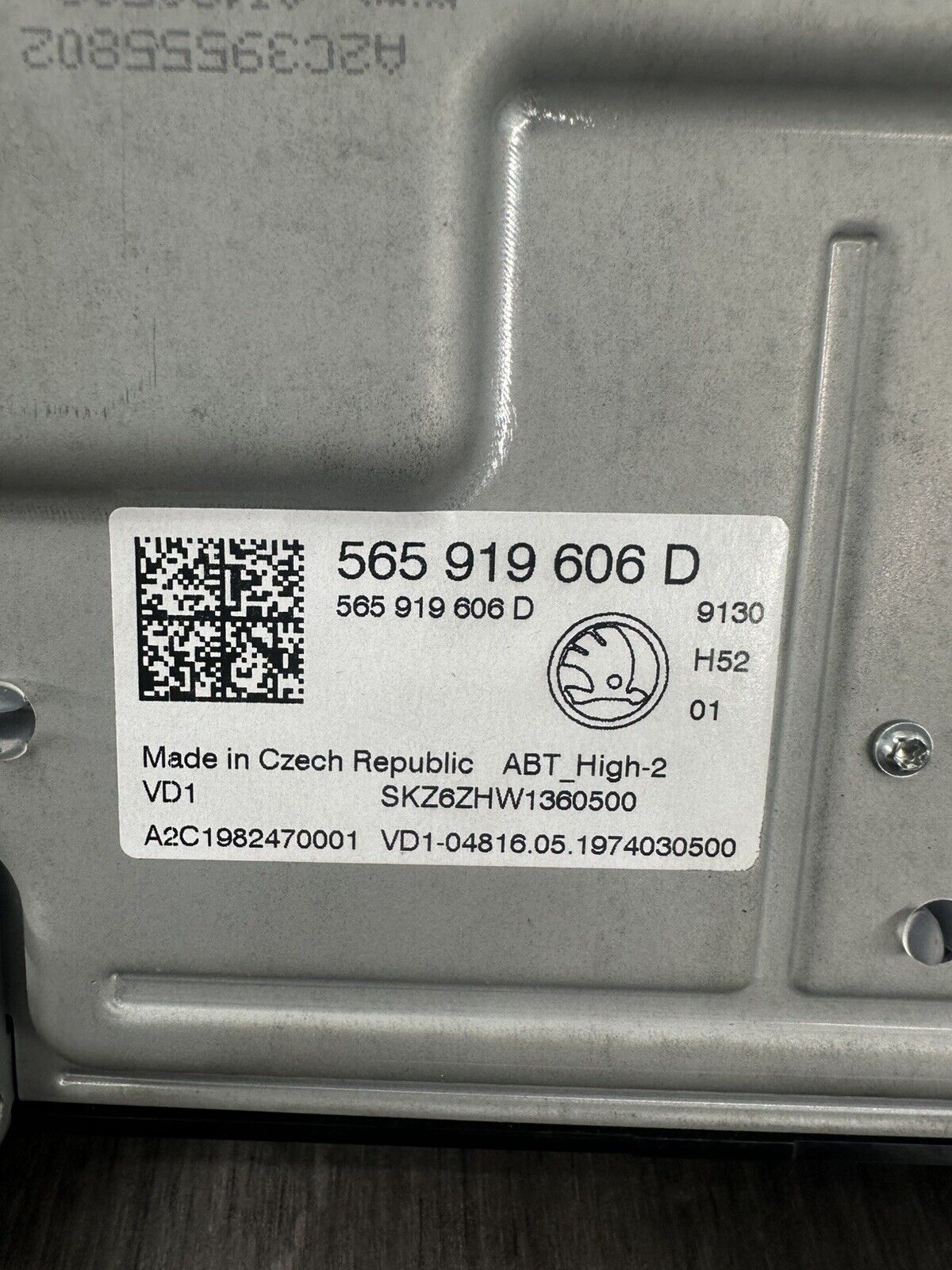 6308872