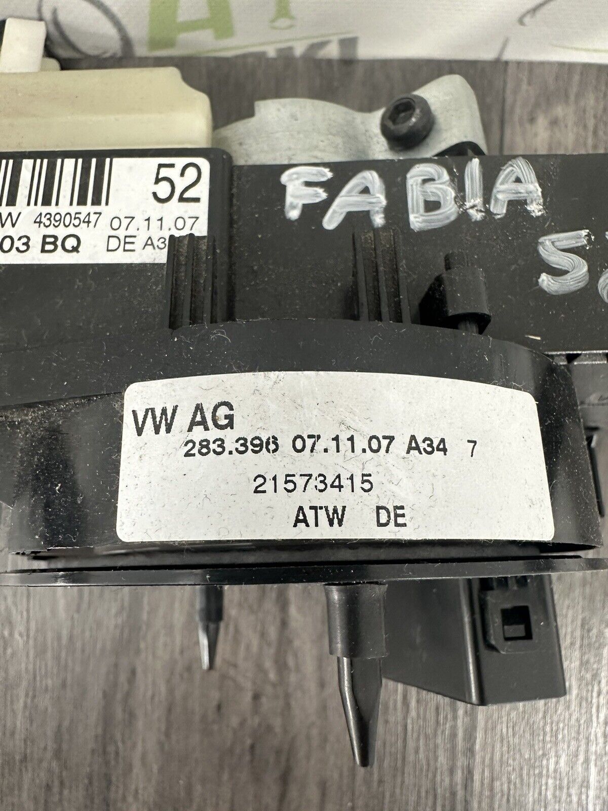 6304927