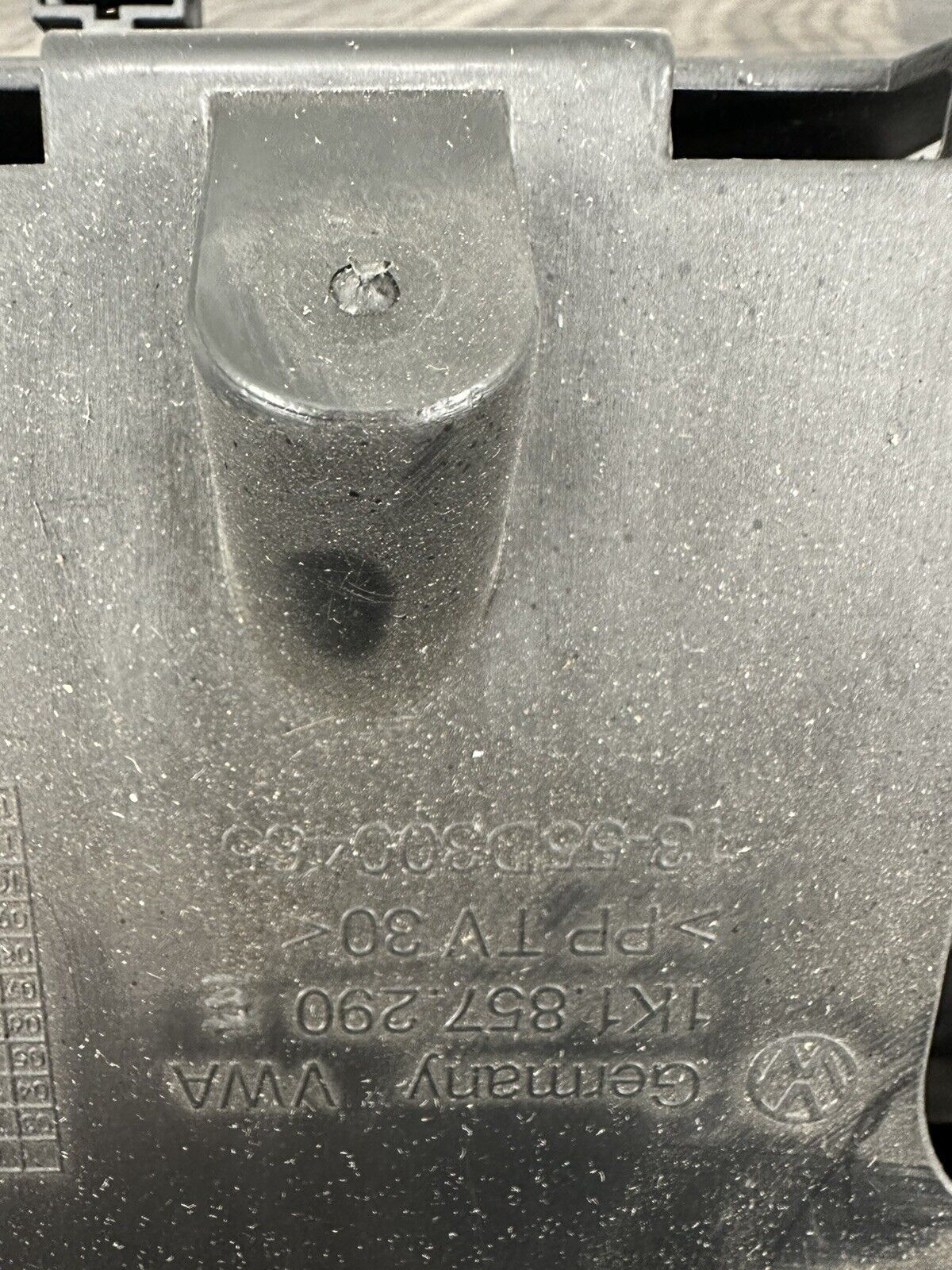 6305513