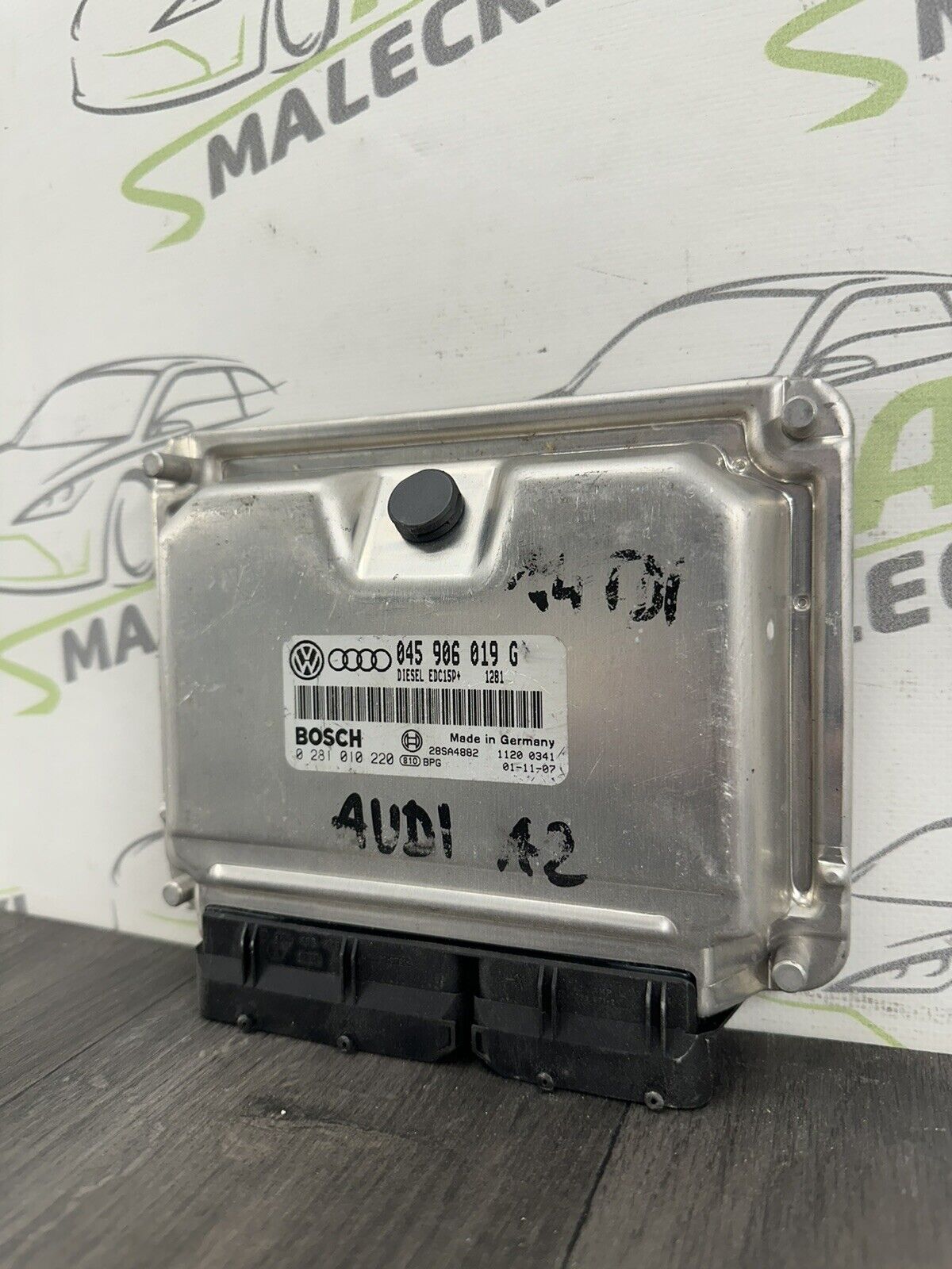 6304678