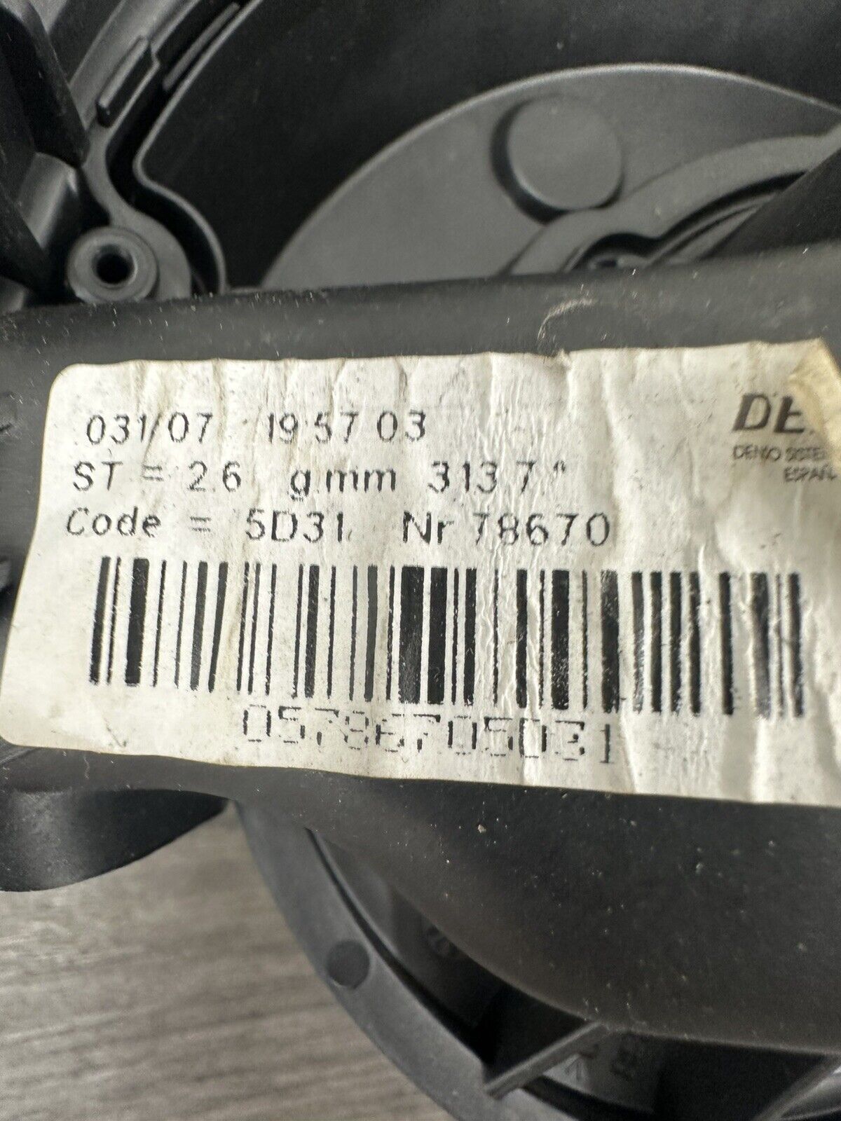 6304537