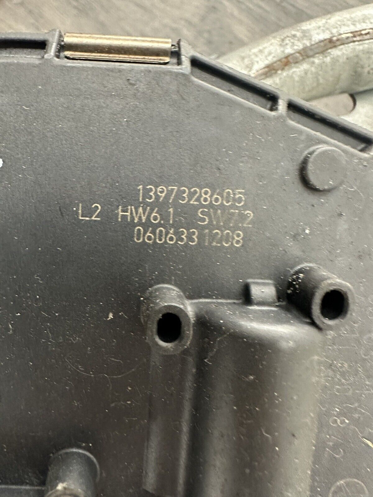 6305888
