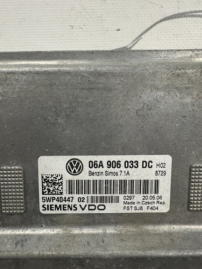 6304652