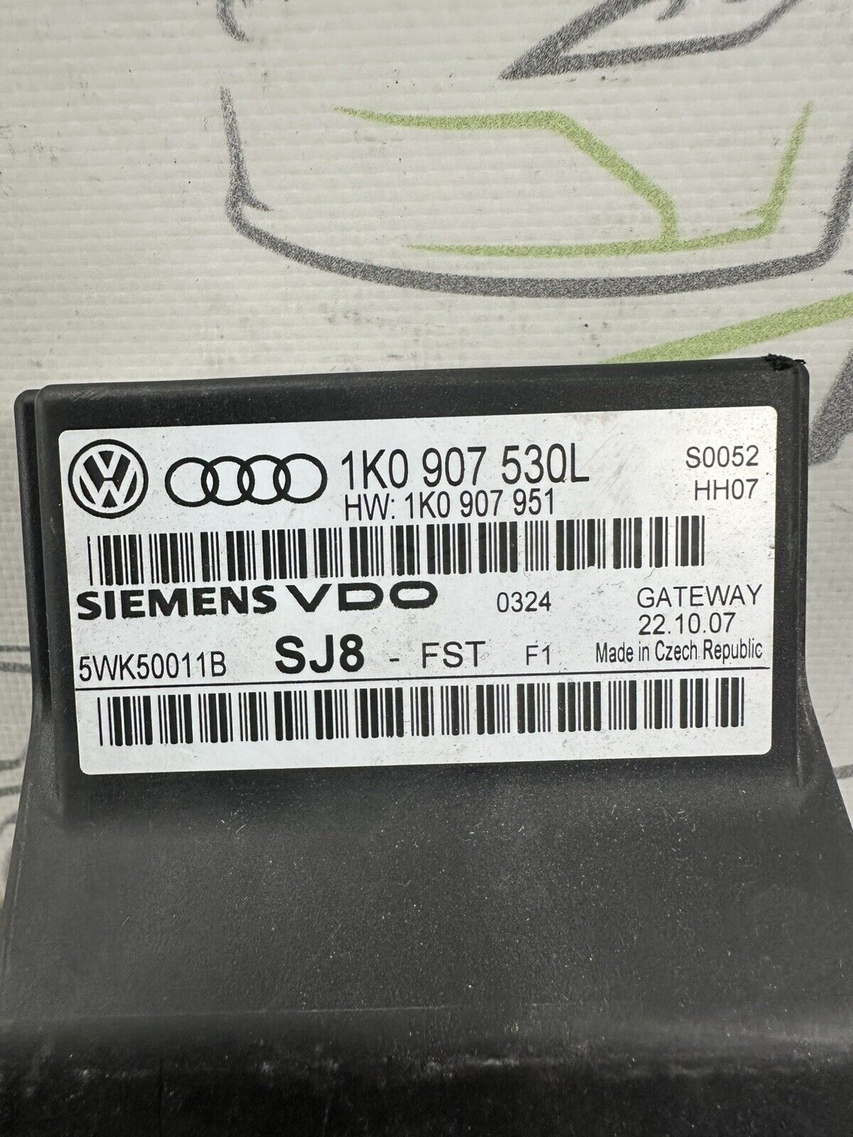 6304595